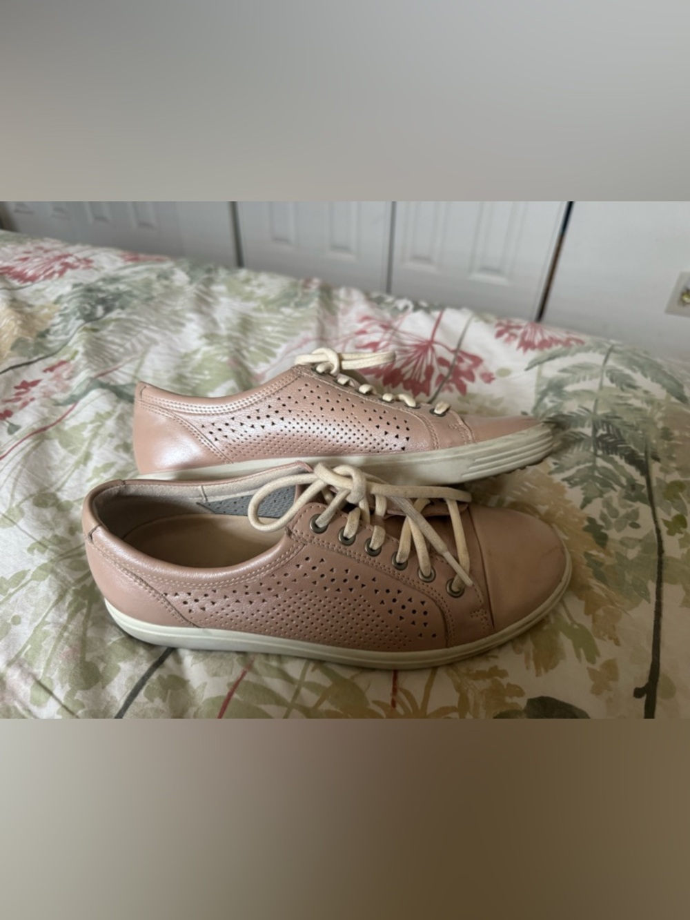 ECCO Women's Soft 7 Trend Tie Perforated Sneakers in rose dust pink leather